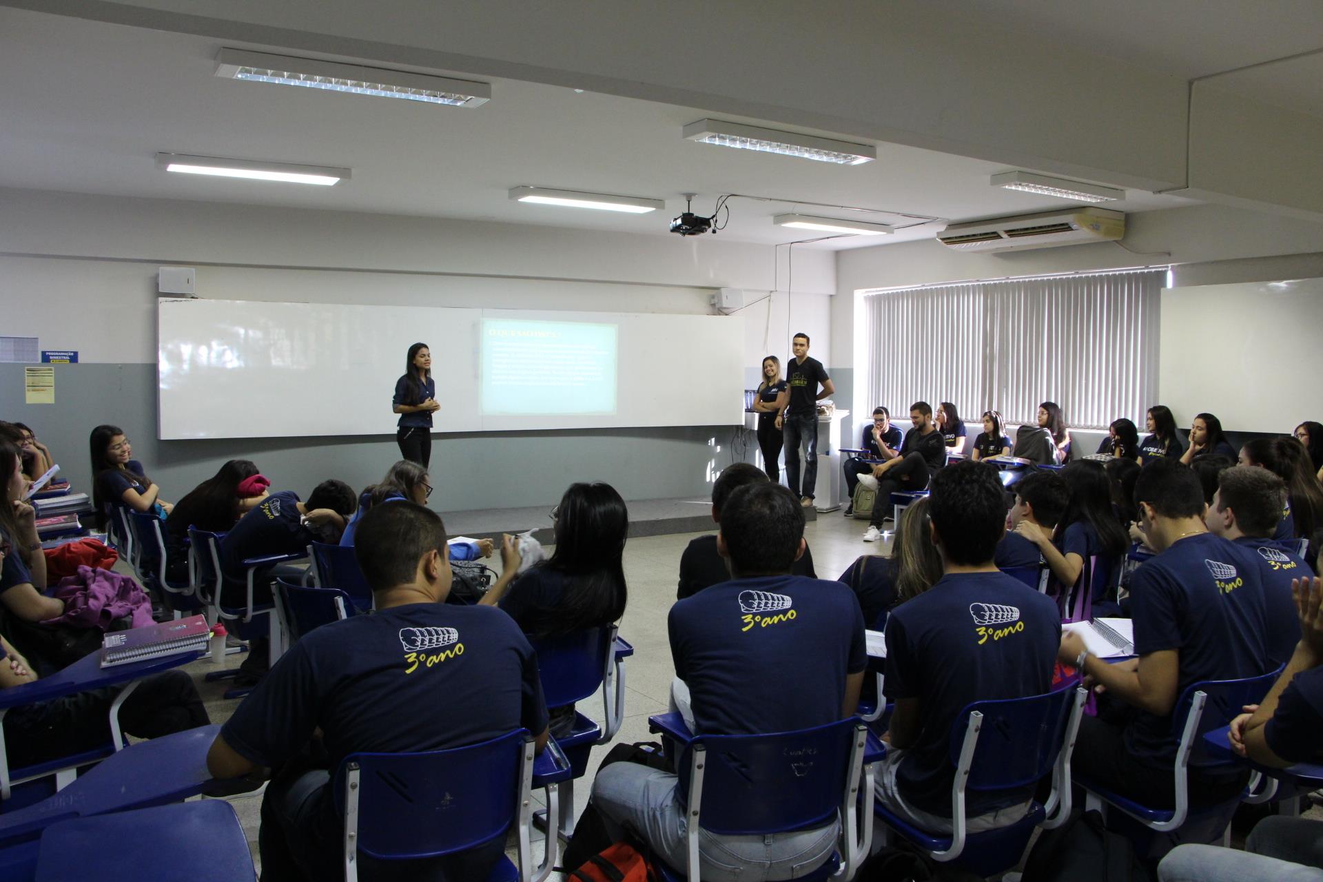 Conversa Sobre Educação Sexual com Alunos de Enfermagem da FJN no 3º Ano do Médio