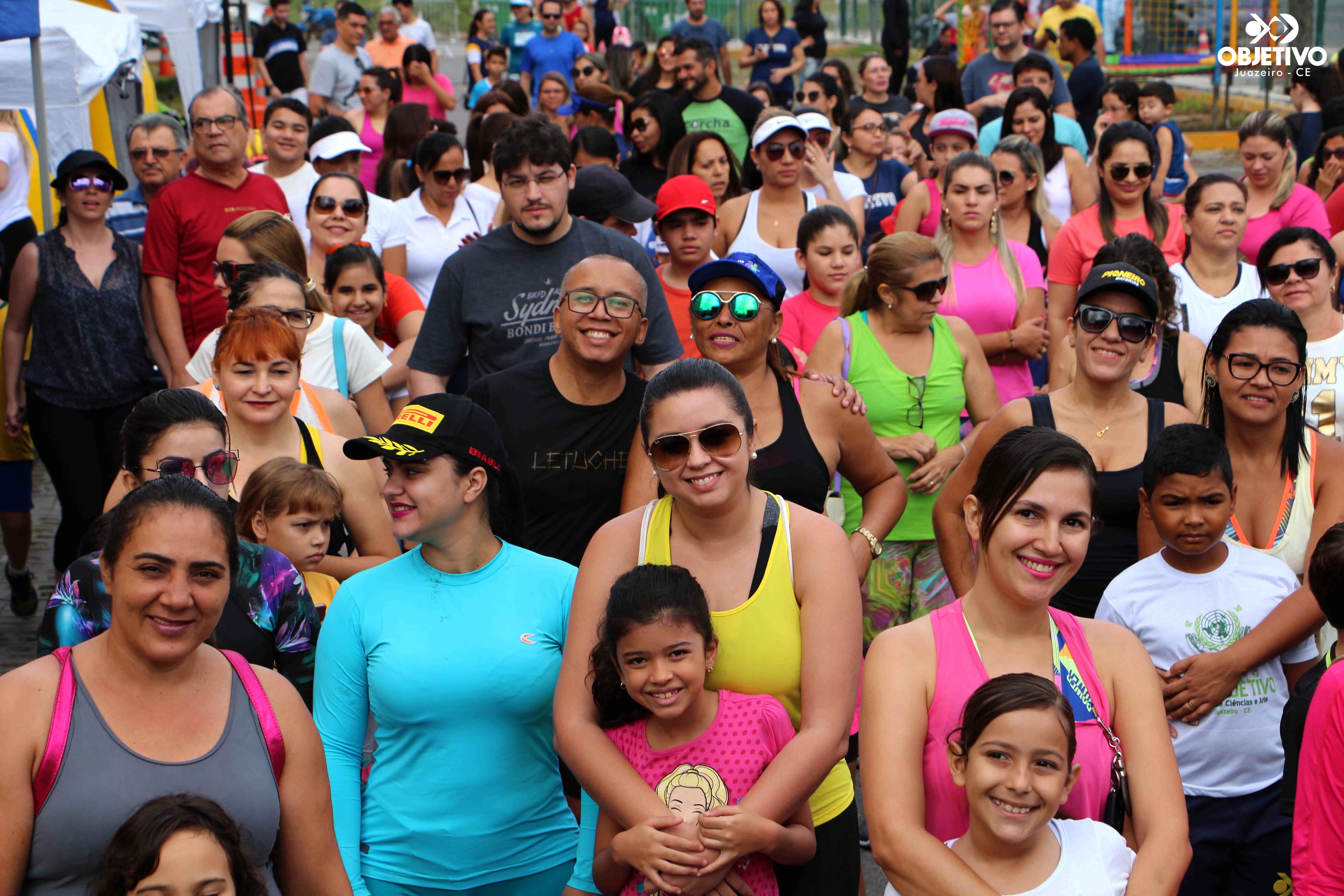 Colégio Objetivo Juazeiro comemora Dia das Mães com evento fitness