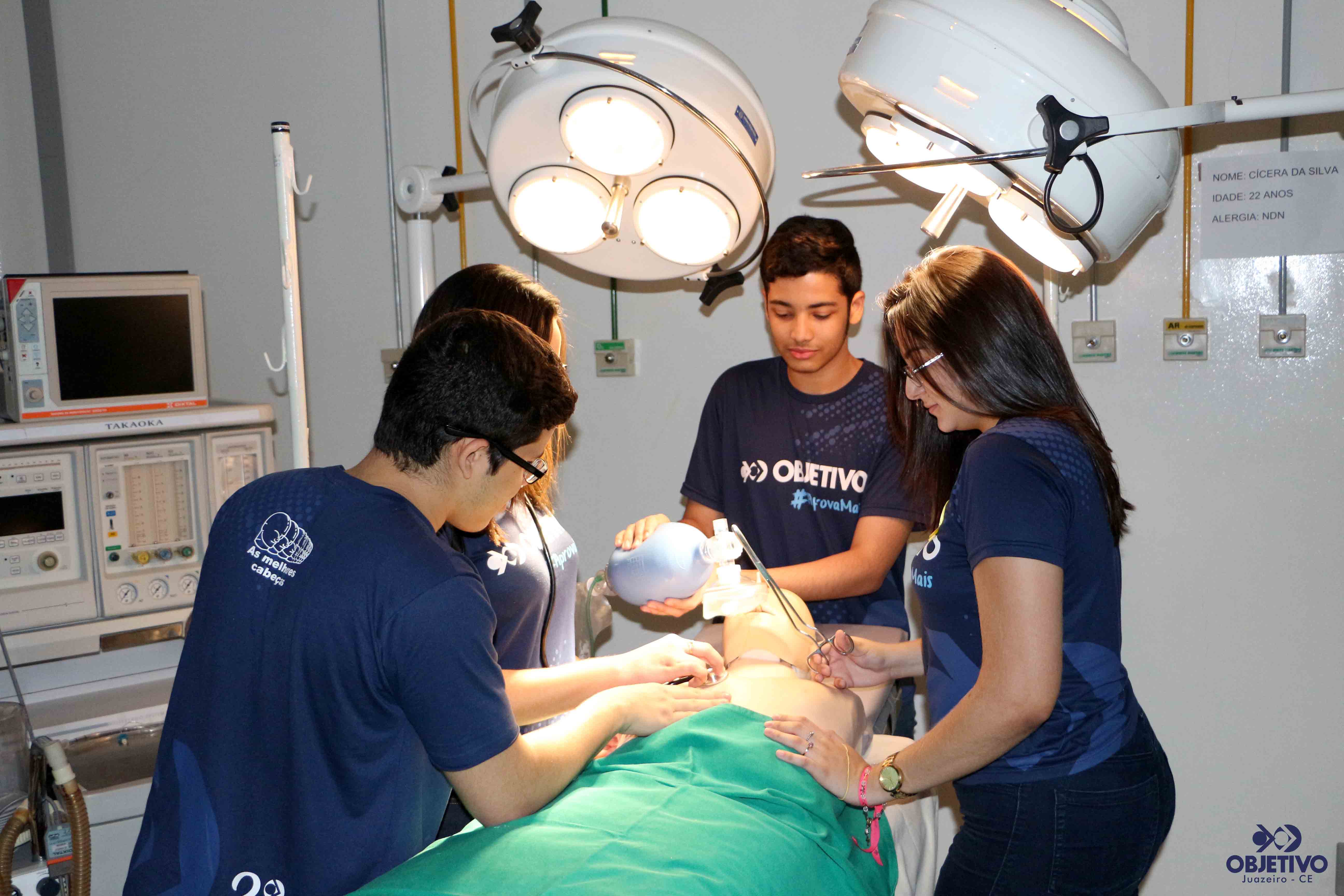 3º ano Objetivo visita Faculdade de Medicina de Juazeiro do Norte